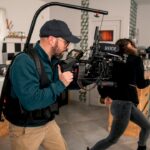 chef opérateur entrain de filmer